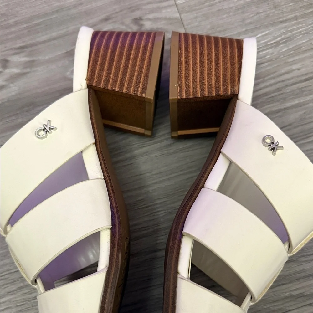 Calvin Klein Audrey White Slip On Block Heel Mule Sandals Size 7